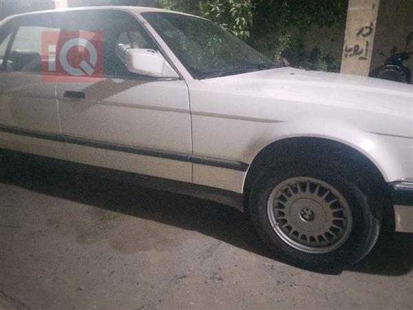 بی ئێم دەبڵیو سیریەس 7 1991  بۆ فرۆشتن لە عێراق -  بەغداد